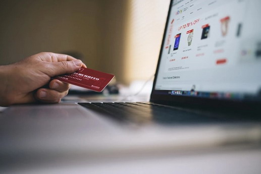 爱上海：Strolling along the Shanghai Binjiang, feeling the future light of this city